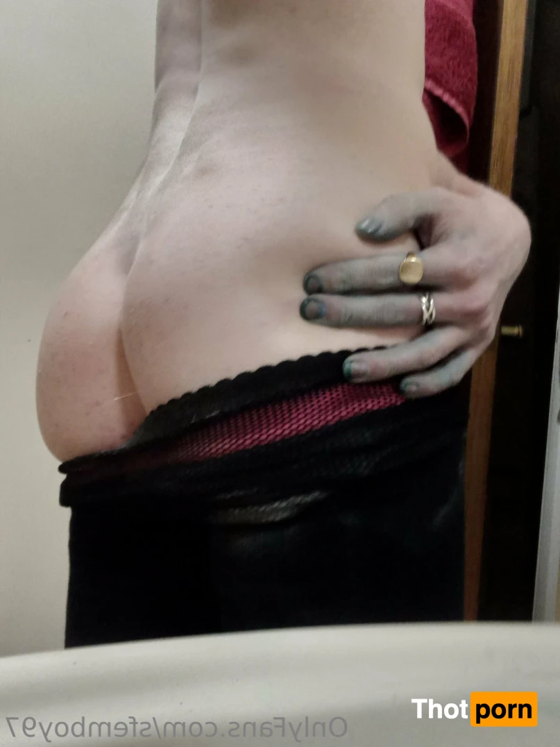 Shy_femboy97 12253819