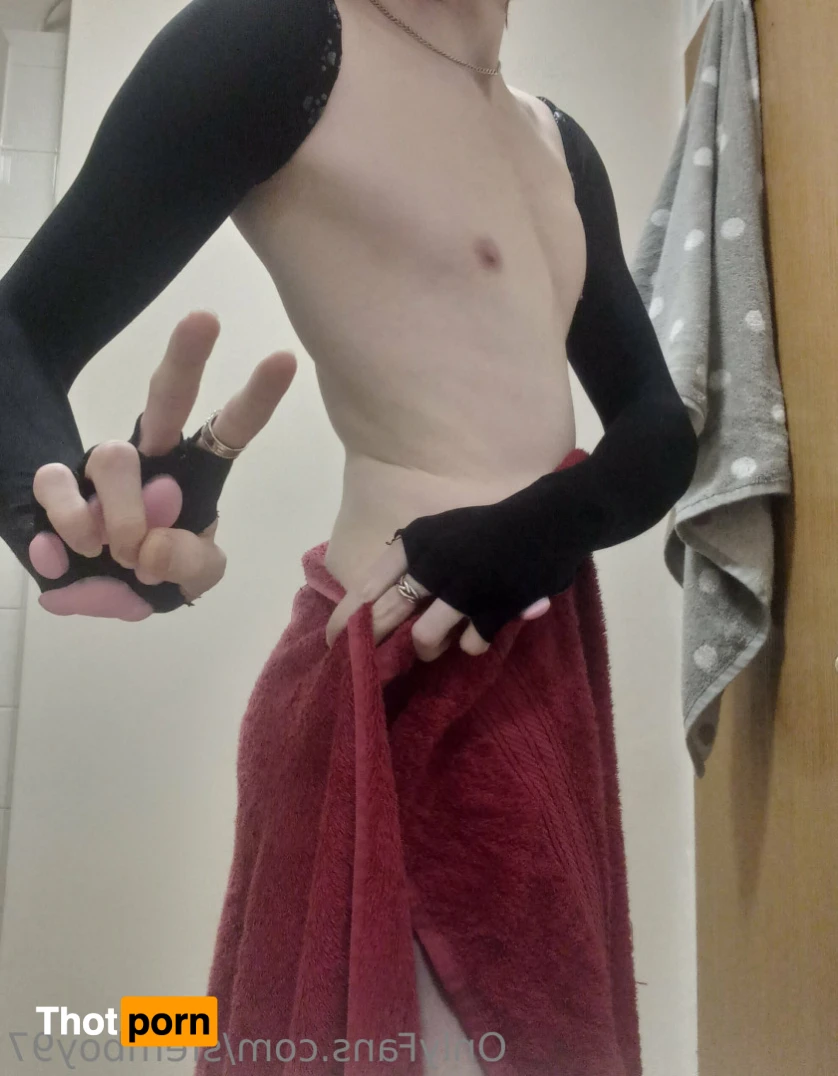 Shy_femboy97 12254172