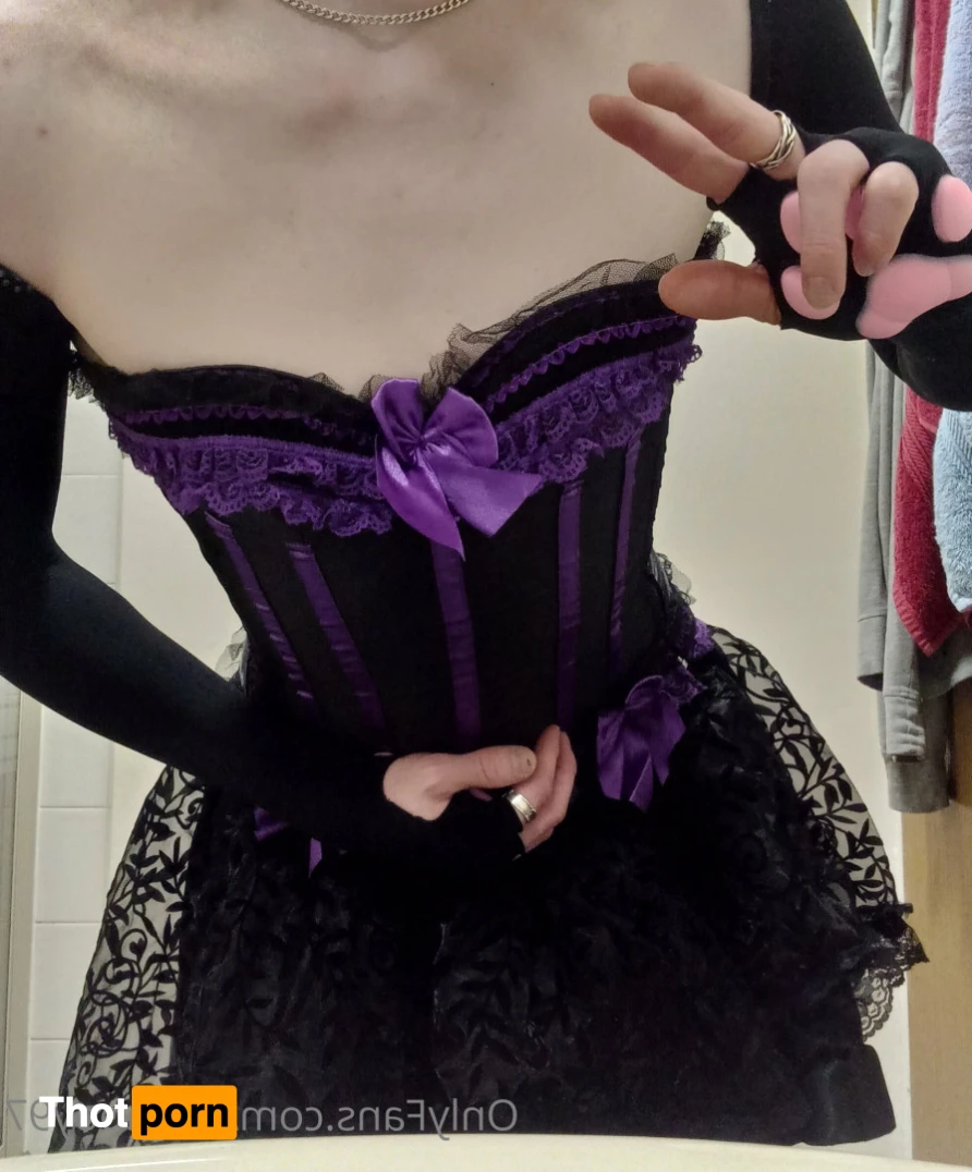 Shy_femboy97 12254304