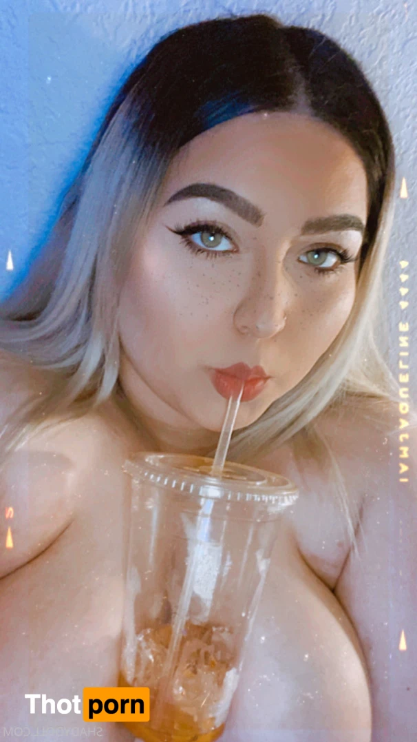 𝐋𝐚𝐭𝐢𝐧𝐚 𝐆𝐚𝐦𝐞𝐫 𝐧𝐞𝐞𝐝𝐬 𝐝*𝐜𝐤 🎮👸🏻💦 12246152