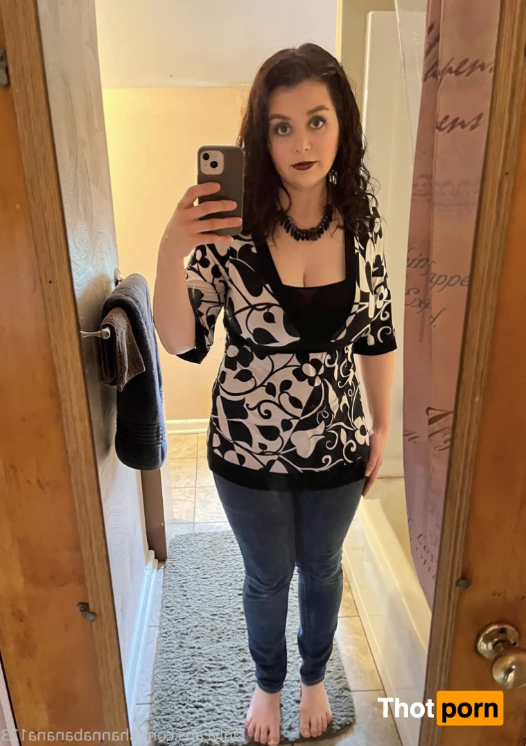 Shanna Banana 🍌 12199152