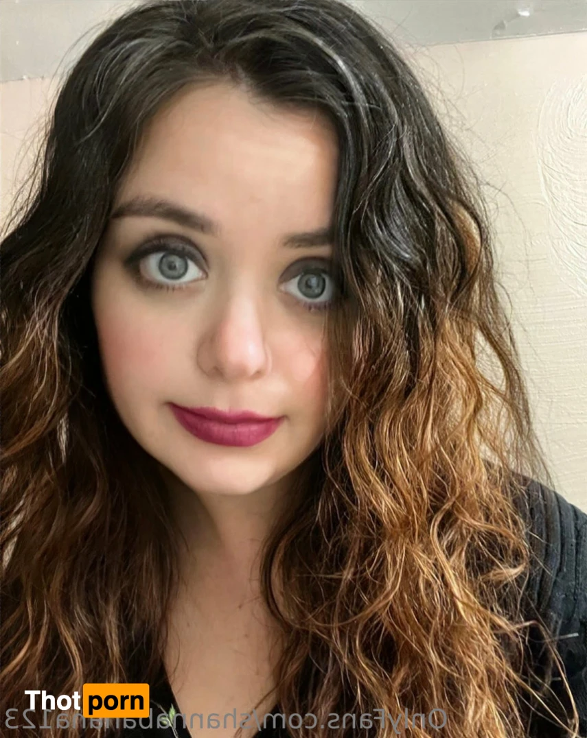 Shanna Banana 🍌 12199405