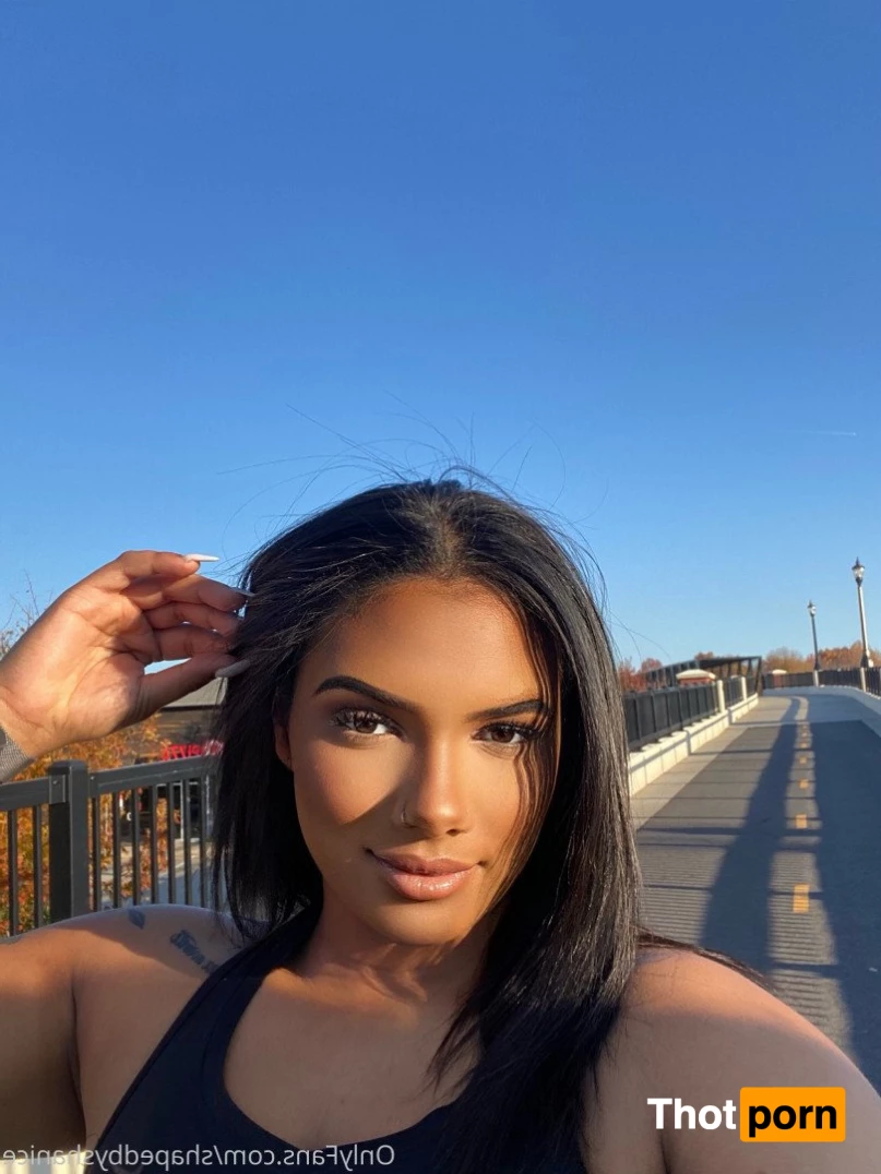 Shaped by Shanice 2818143