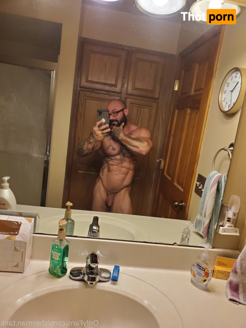 sherman.tank 7903857