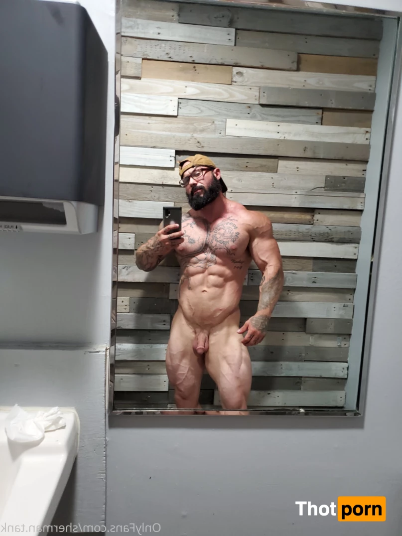 sherman.tank 7903988