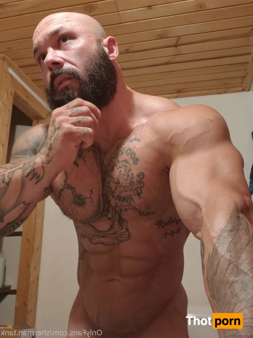 sherman.tank 7904298