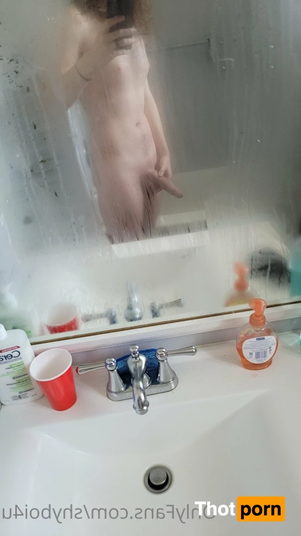 Shy Boi 😇 2707527