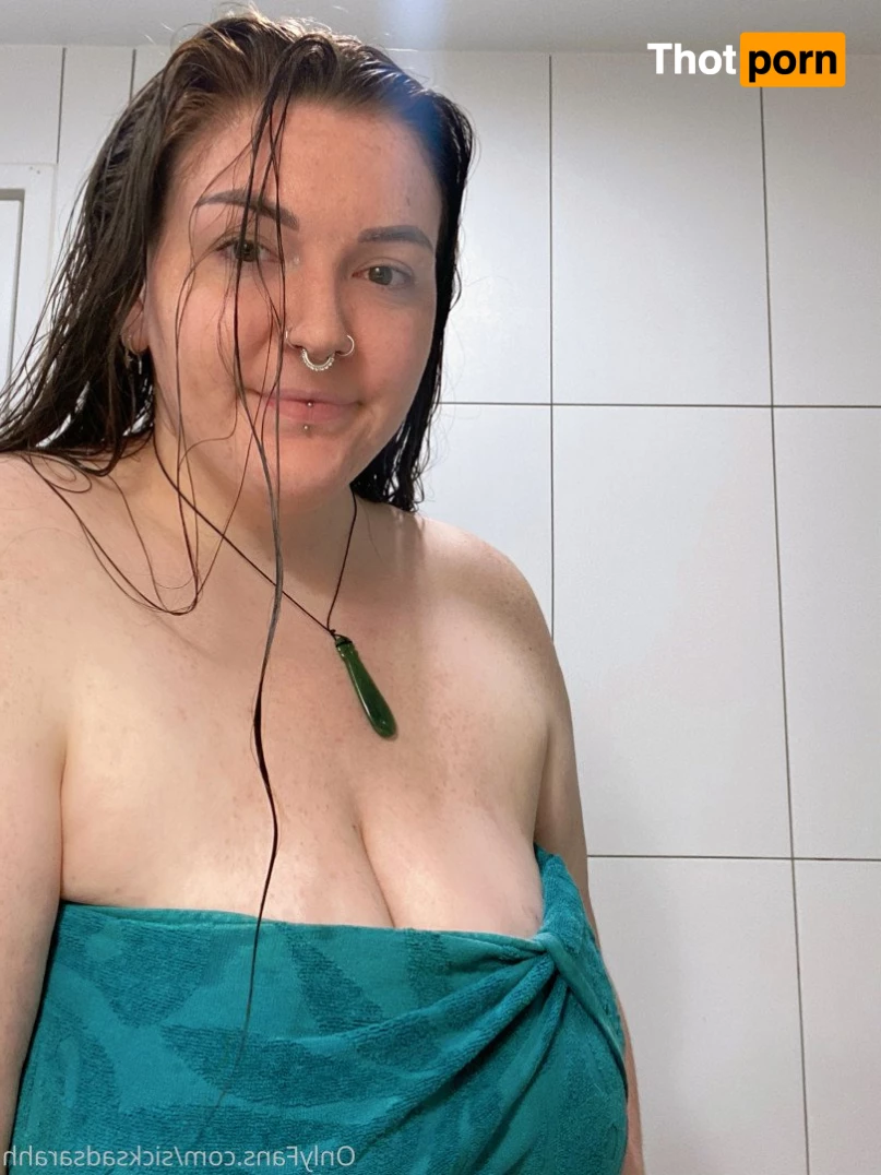 Mistress Sarah 2744173