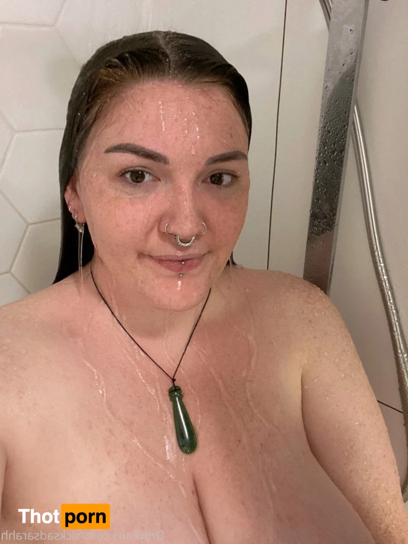 Mistress Sarah 2744311