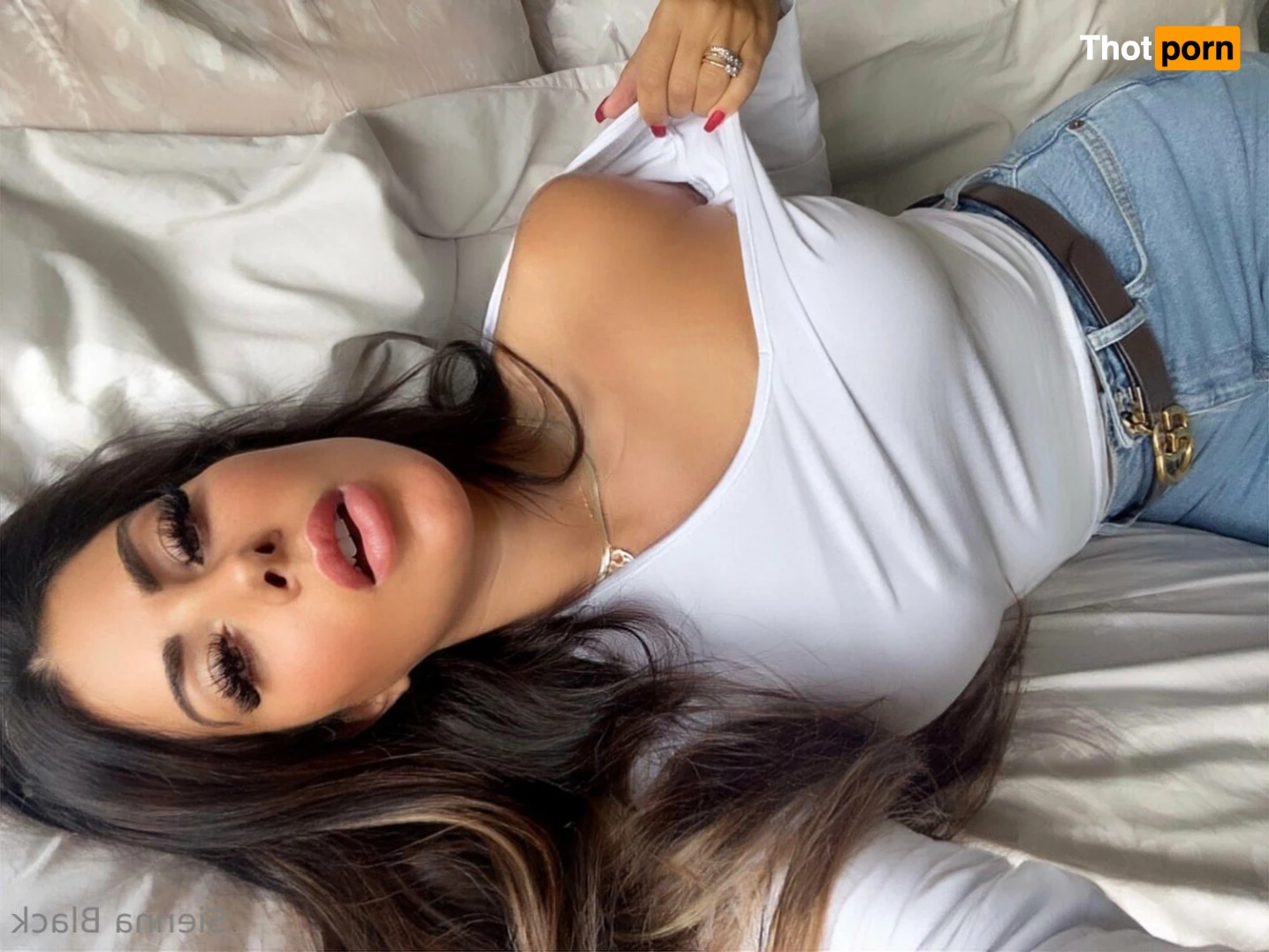 Sienna Black 🖤 12145419