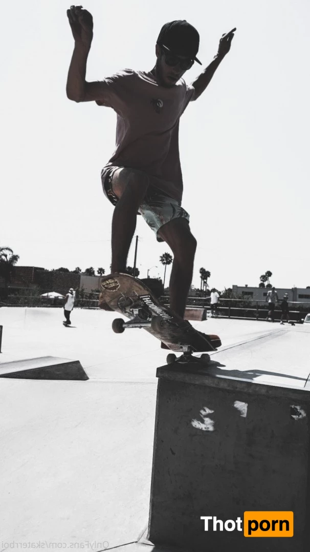 skatin with will 2974878