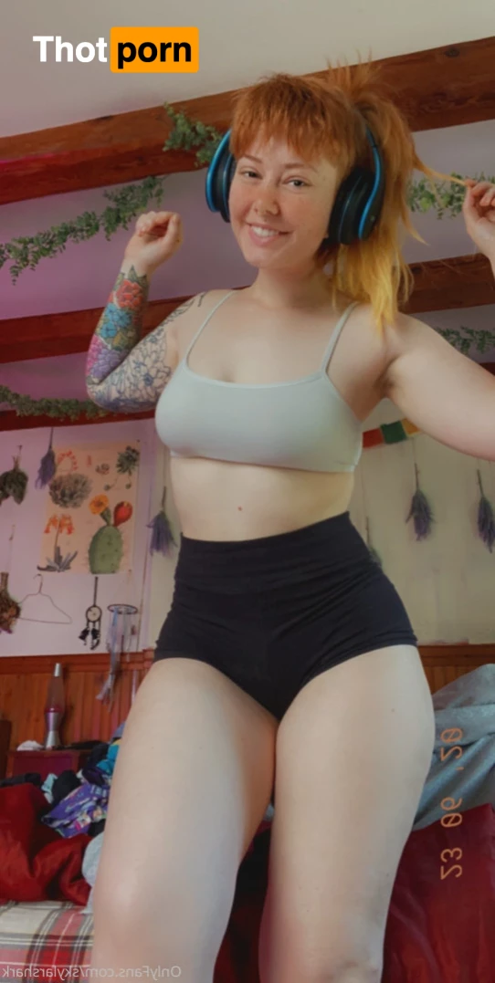 SkylarShark 10351026