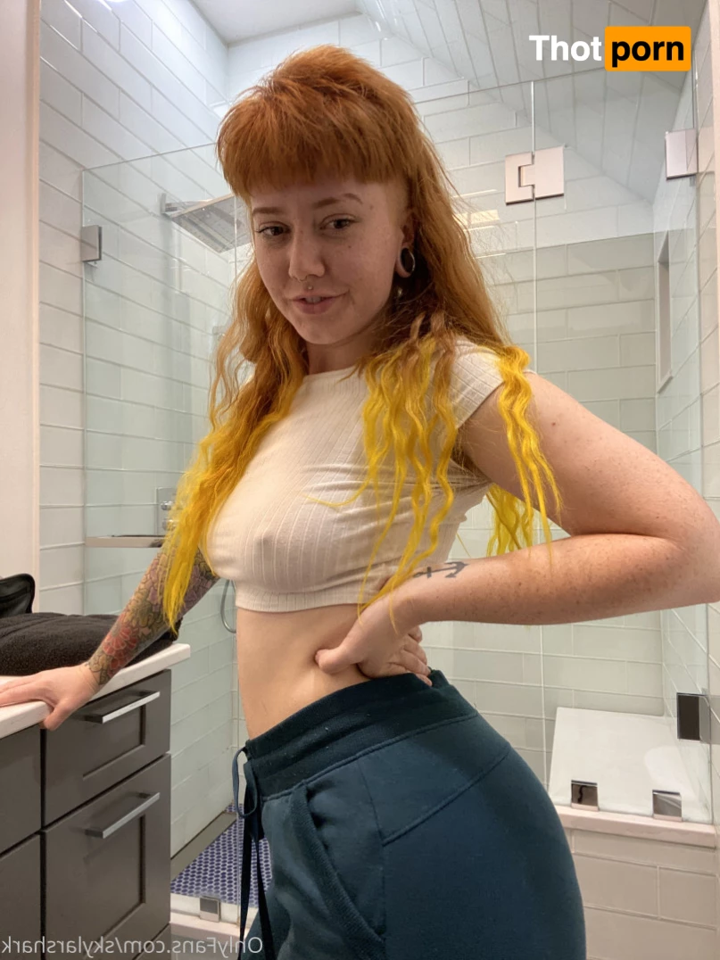 SkylarShark 10351154