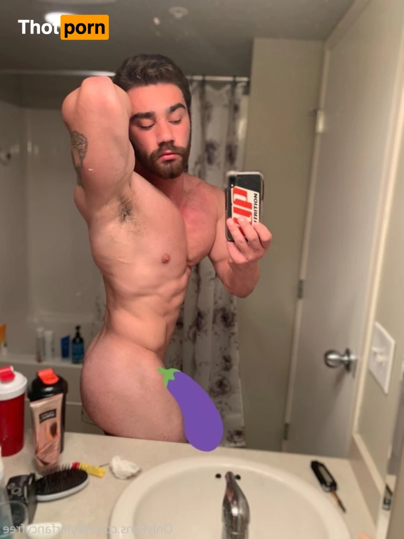 Skyler flexes onlyfans