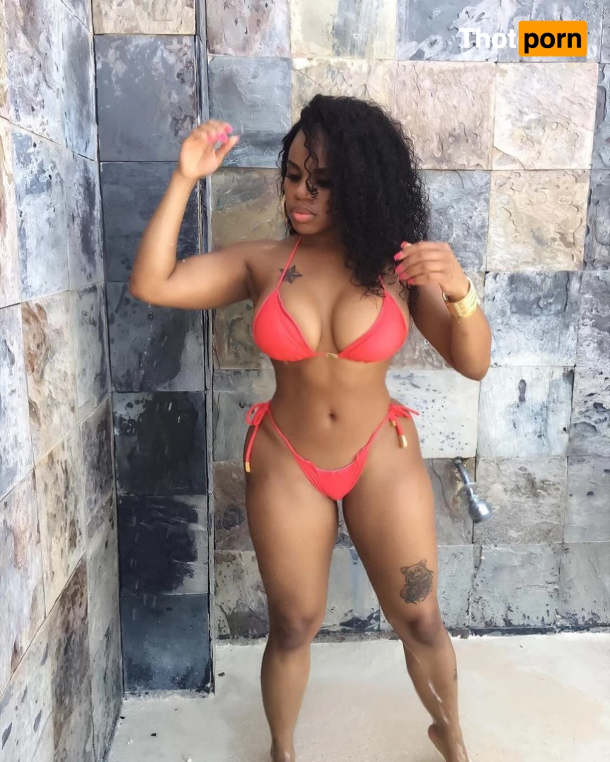 Dominique Chinn 328101