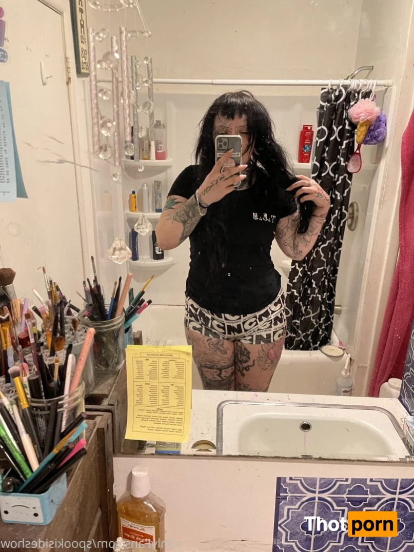 Spooki/Aurora 2724415