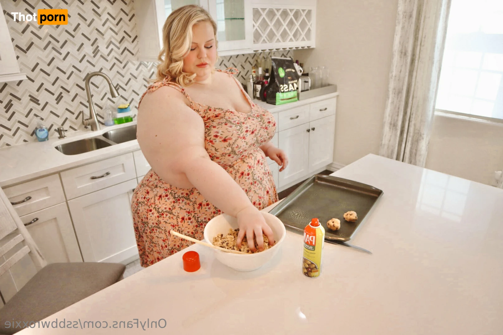 Supersized Roxxie 11649332