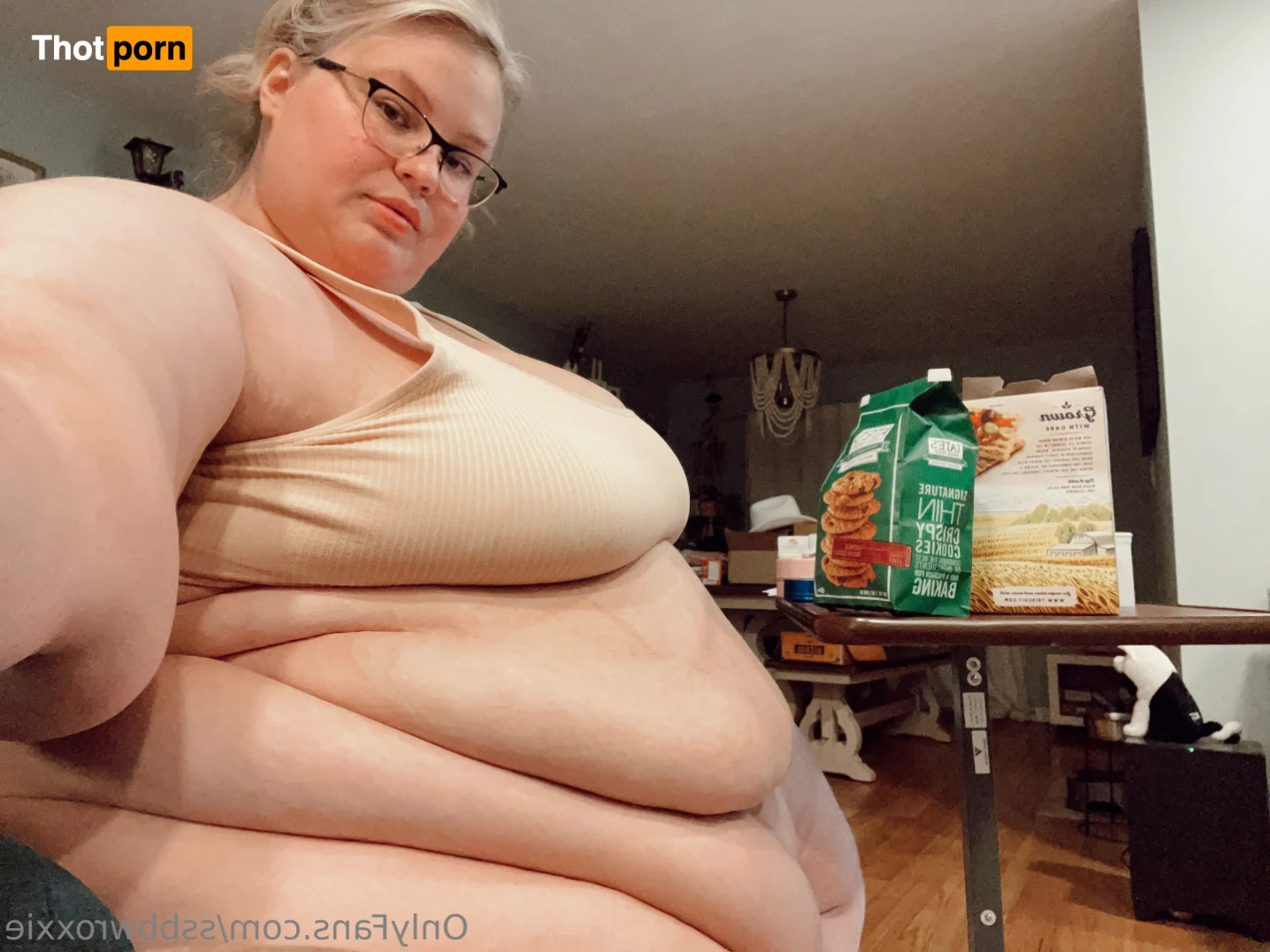 Supersized Roxxie 11649787