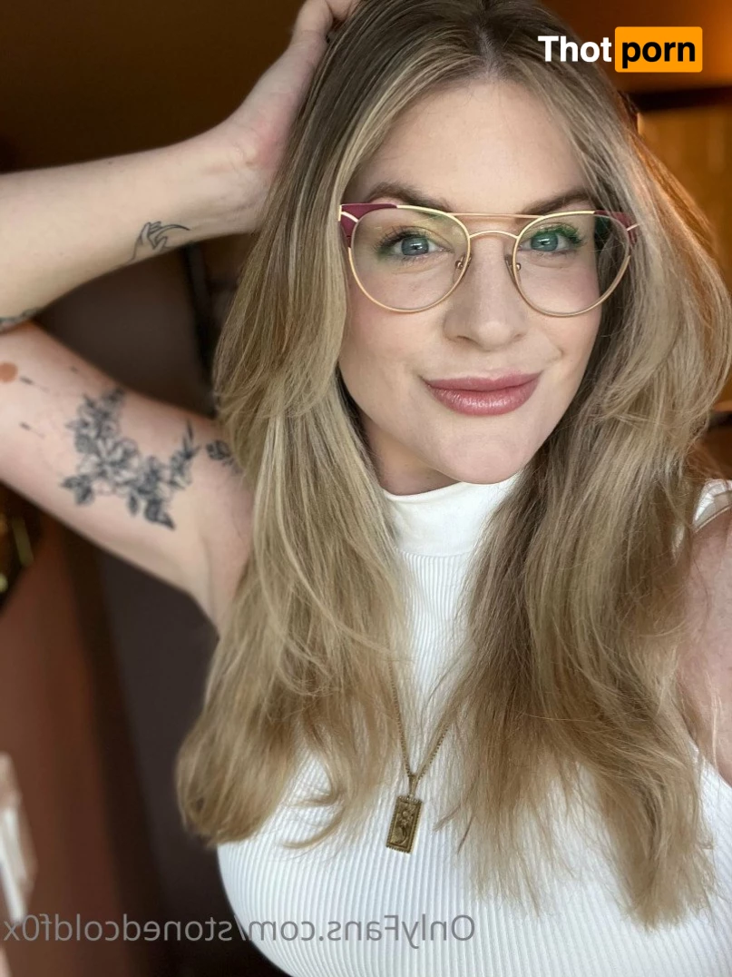 stonedcoldfox 2695437