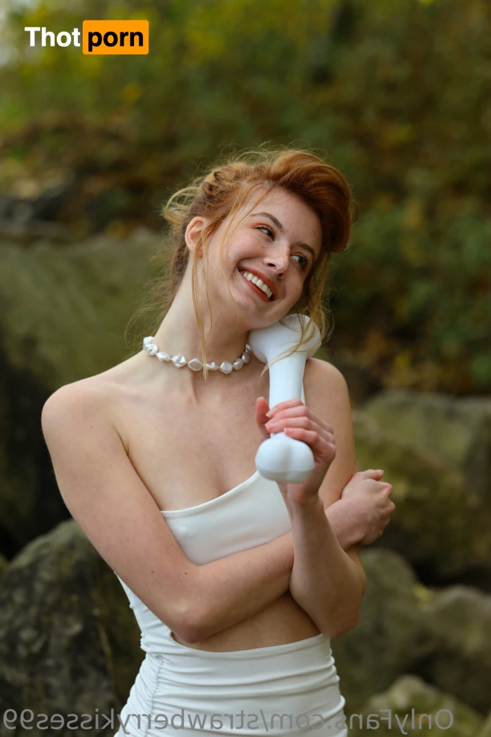 Strawberry Kisses 11566972