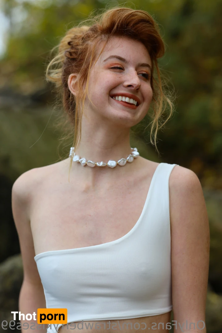 Strawberry Kisses 11567459