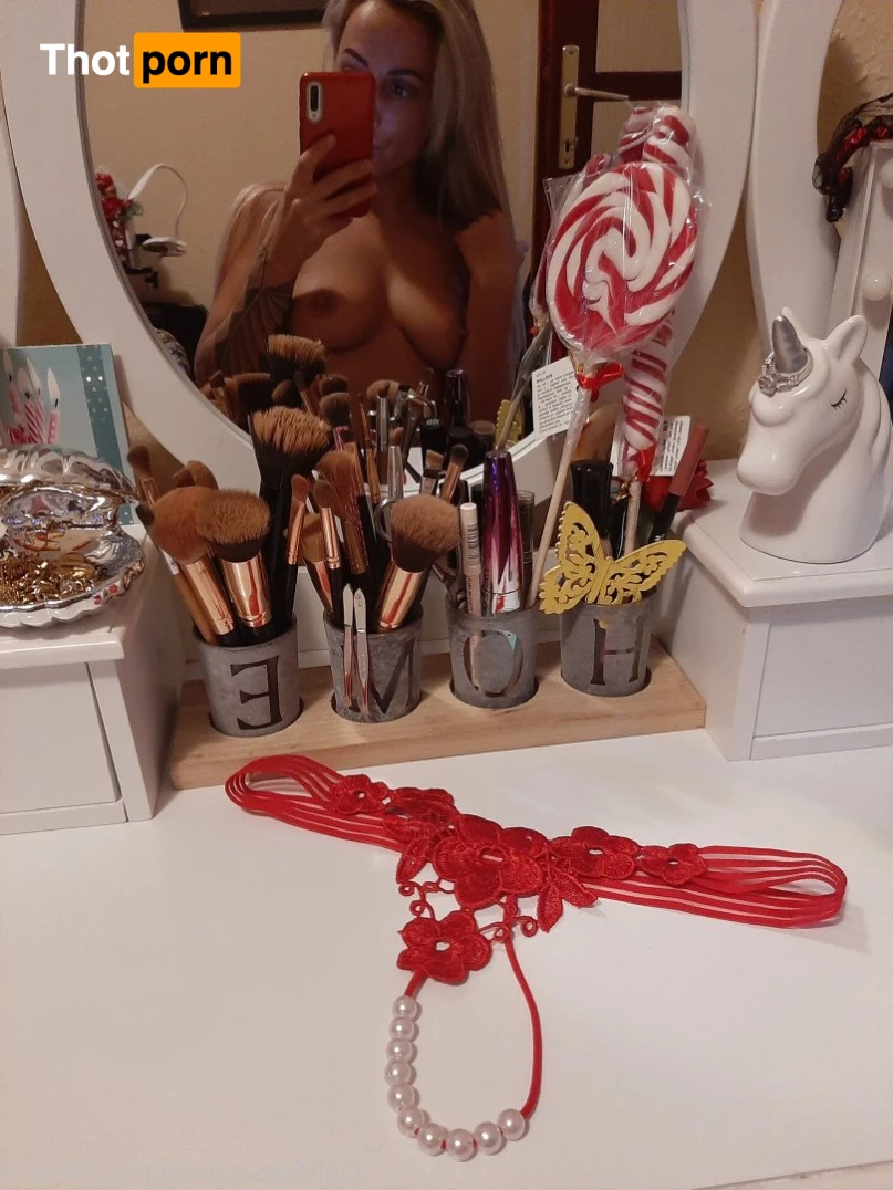 Sunny Herrera 2693281