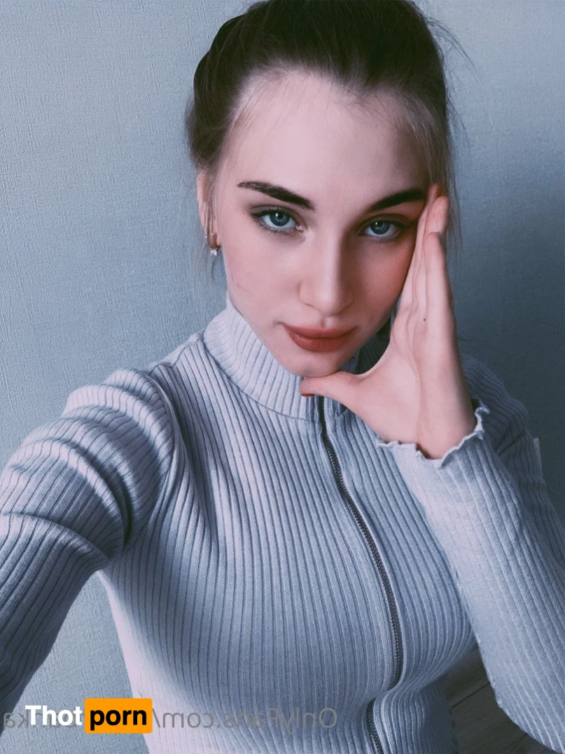 Girl Valerie 2671246