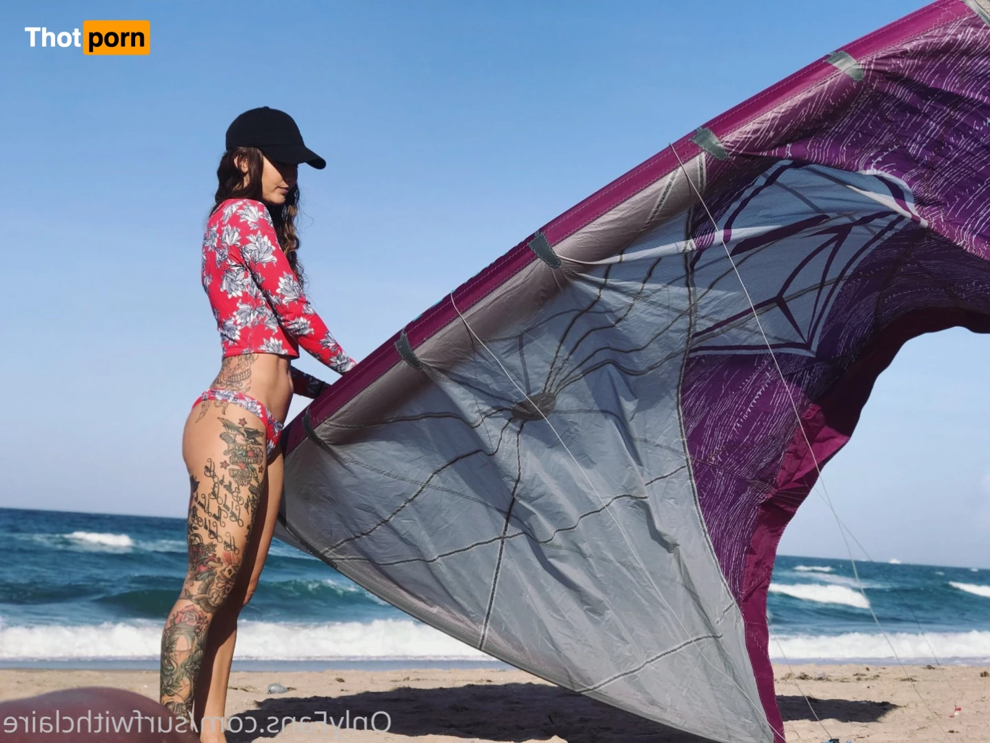 Surfer Girl 10027243