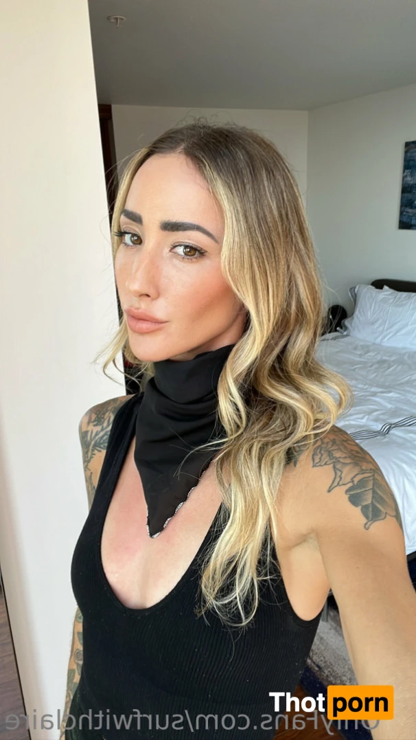 Surfer Girl 15703511