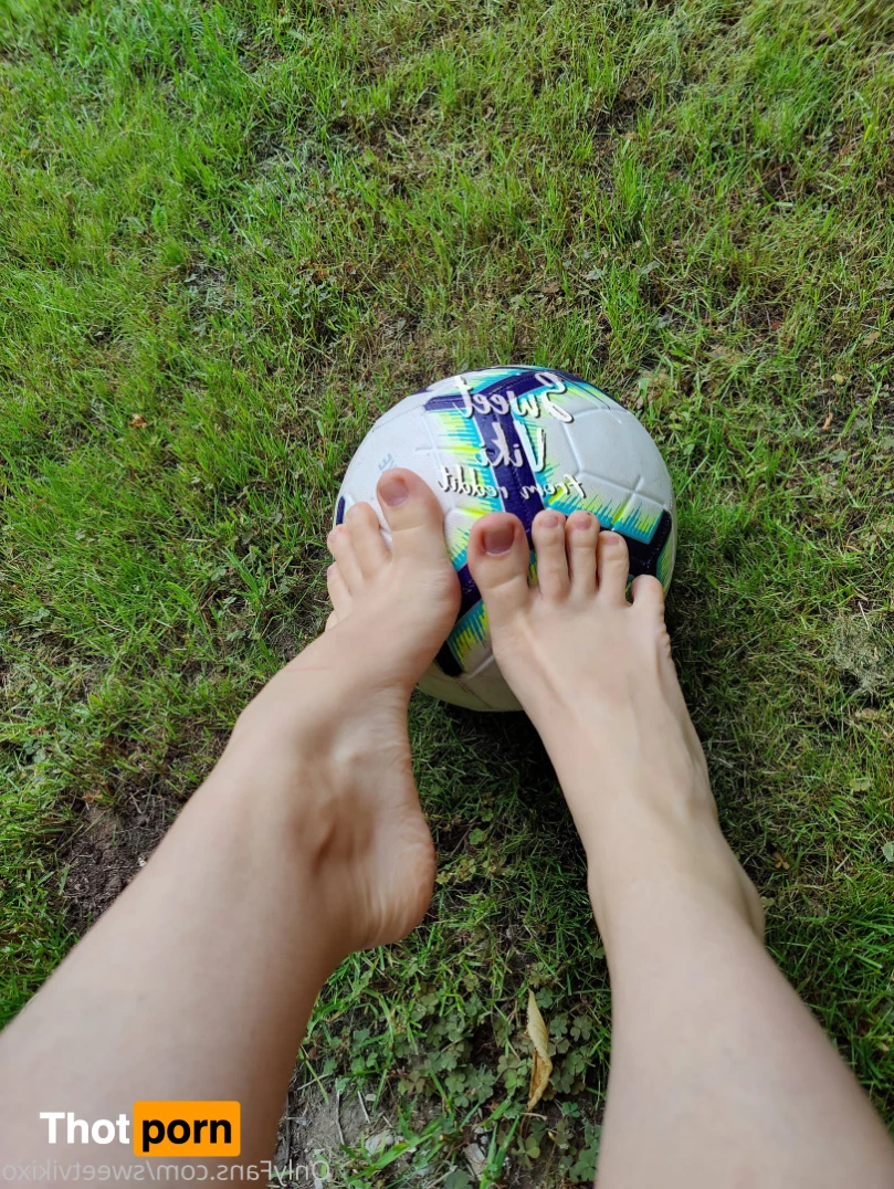 SweetVikiXo 15672605