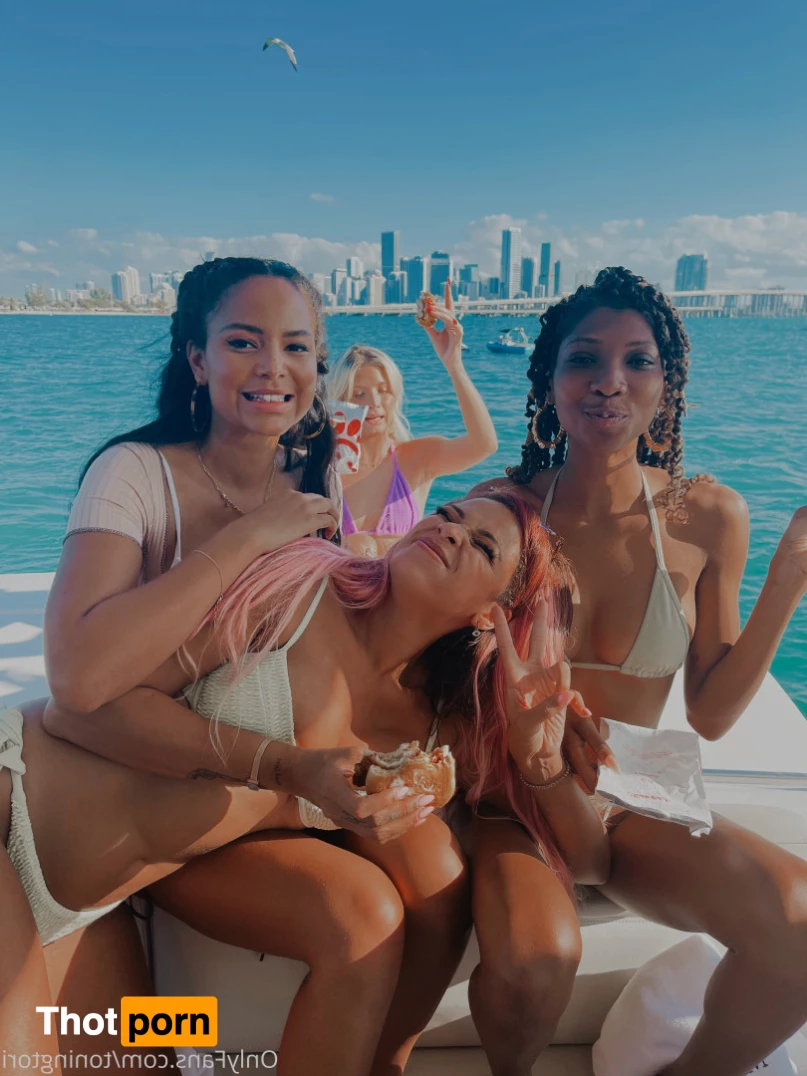 Tea with Tori ✨ 5770142