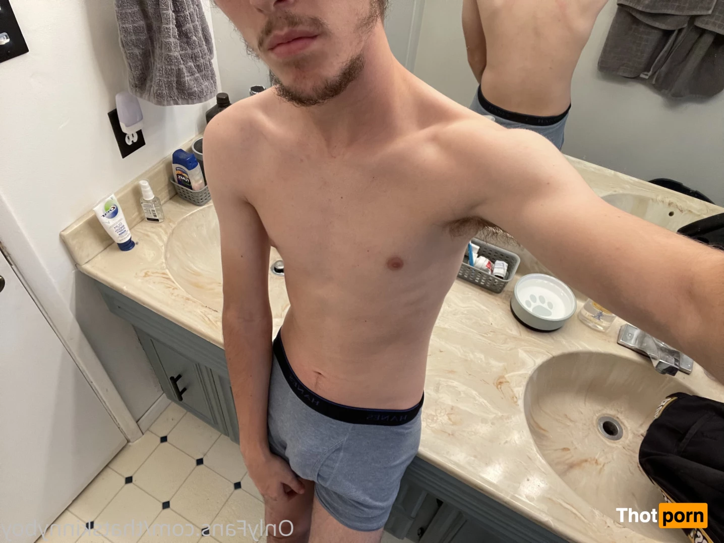 Skinny boy <3 5649387