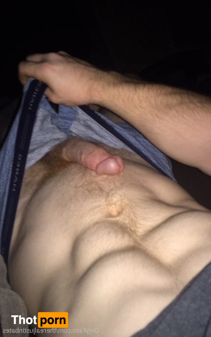 Justin Bates 2652477