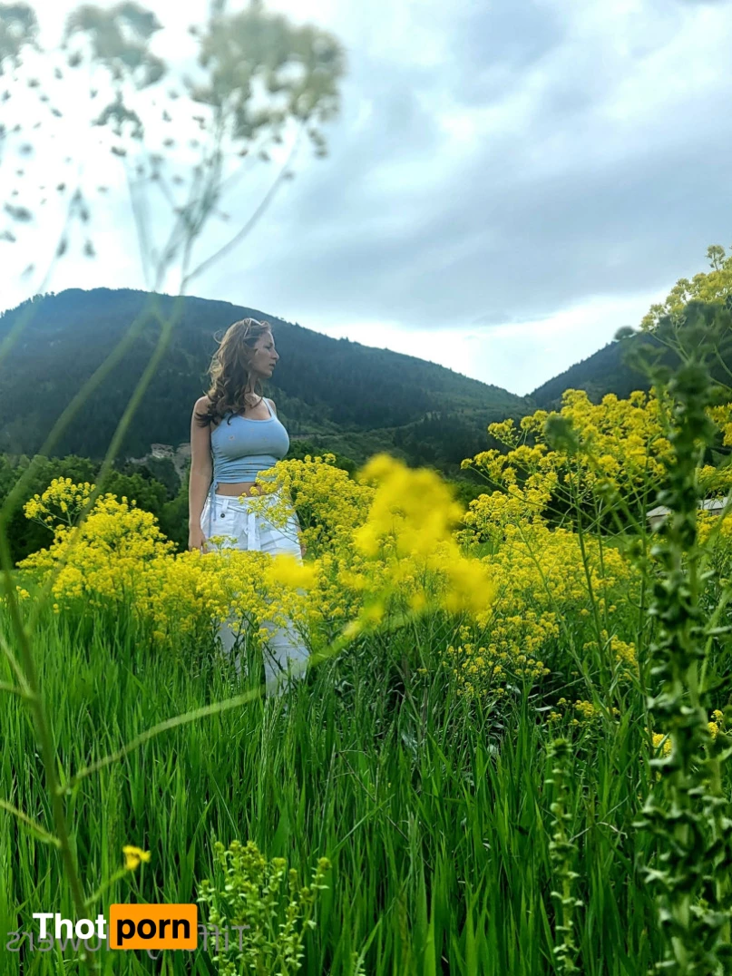 Tiffany Flowers 7895434