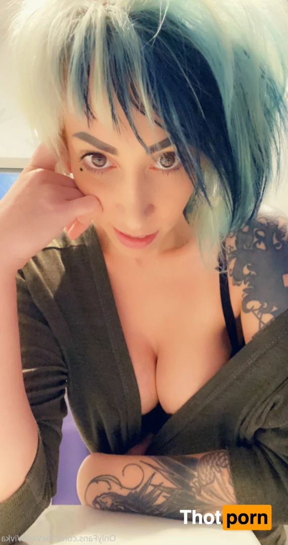 TheVividVivka 5648172