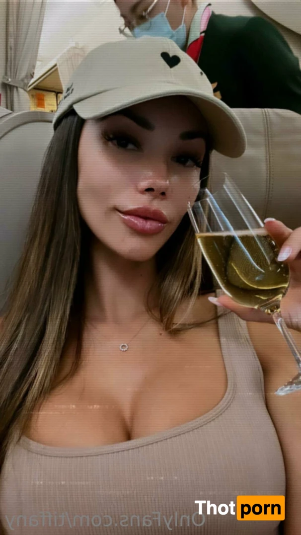 Tiffany ♈️ 15421207