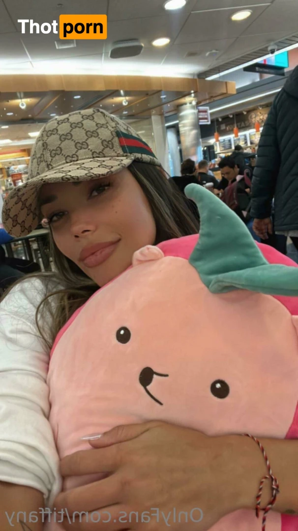 Tiffany ♈️ 15421639