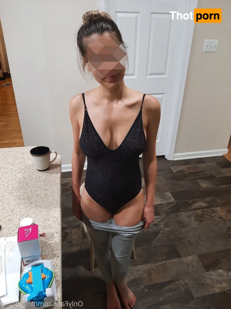 Tiny and Tan 2897588