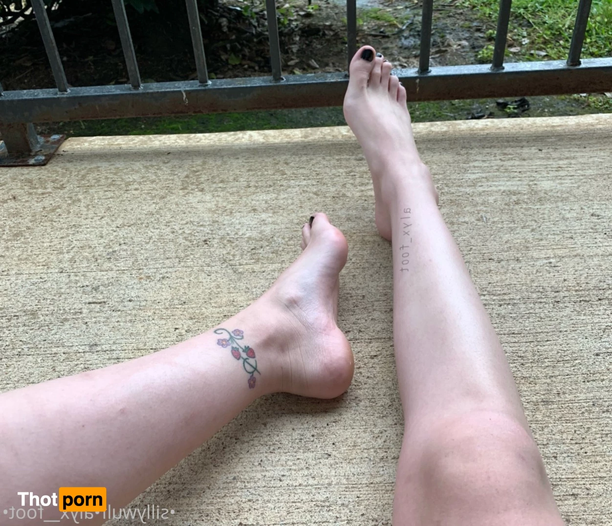 Alyx_Foot 9131695