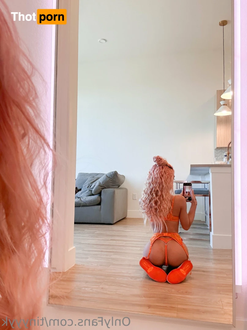 K baby💦🍭 15376241