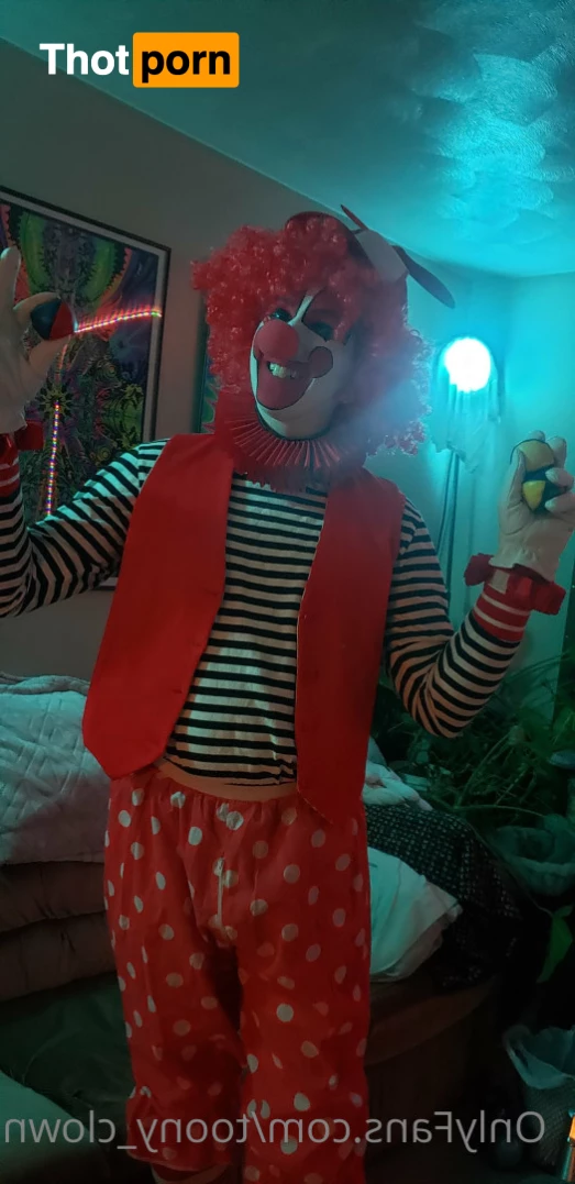Trixy the Clown 7665833