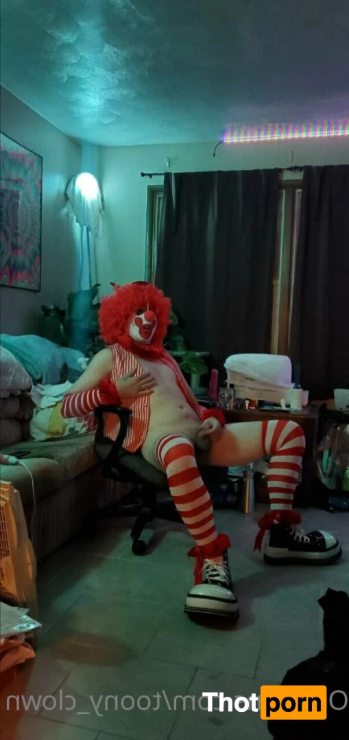 Trixy the Clown 7665908