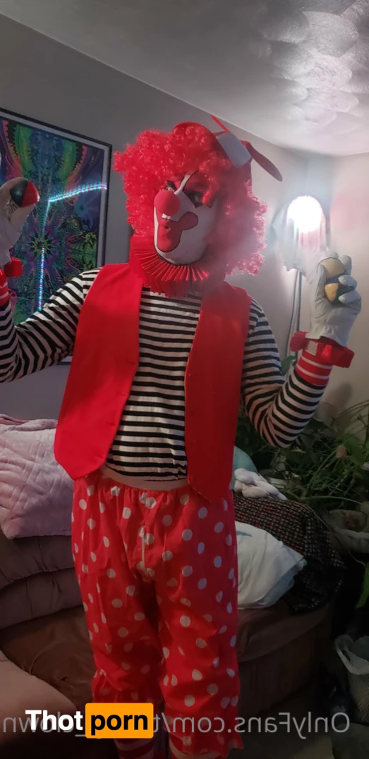 Trixy the Clown 7665938