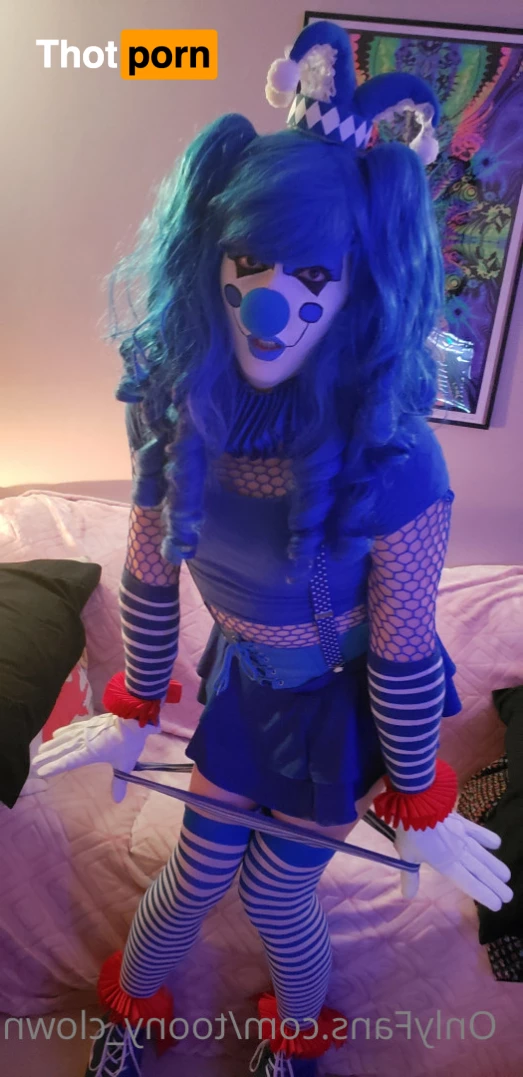 Trixy the Clown 7665943