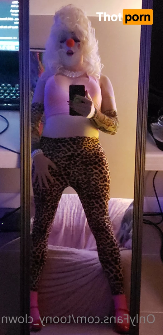 Trixy the Clown 7665949