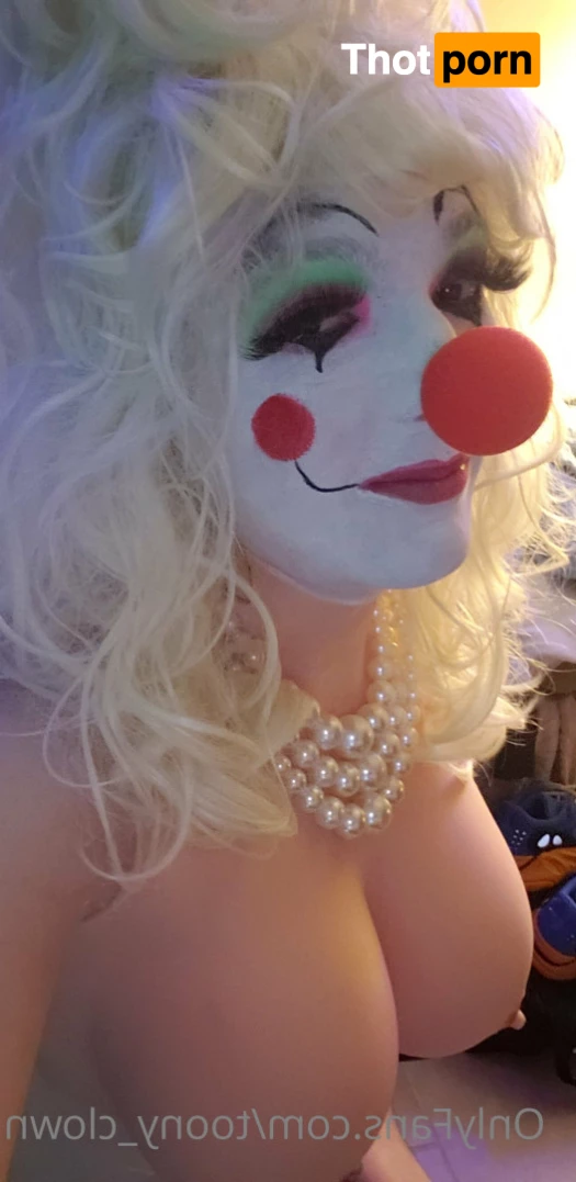 Trixy the Clown 7665954