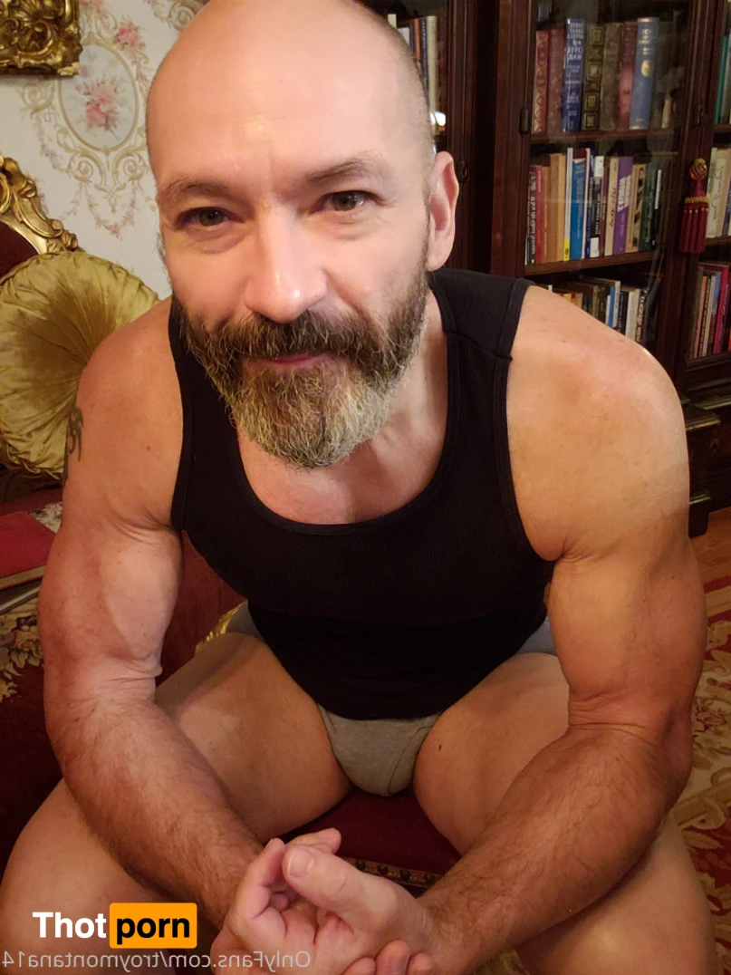 Troy Montana 15340778