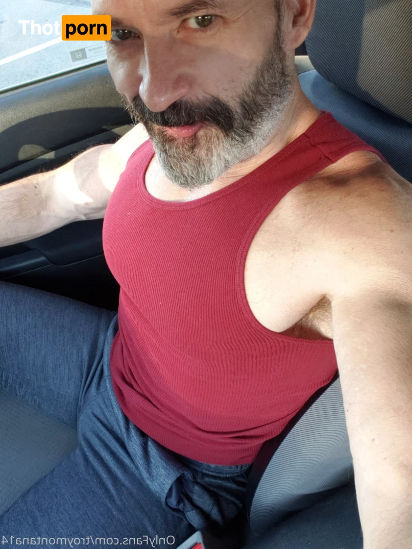 Troy Montana 15340957