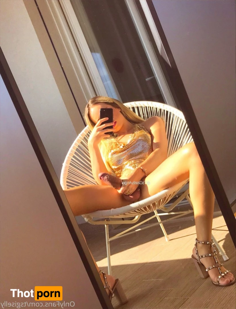 Giselly Angel 2651063