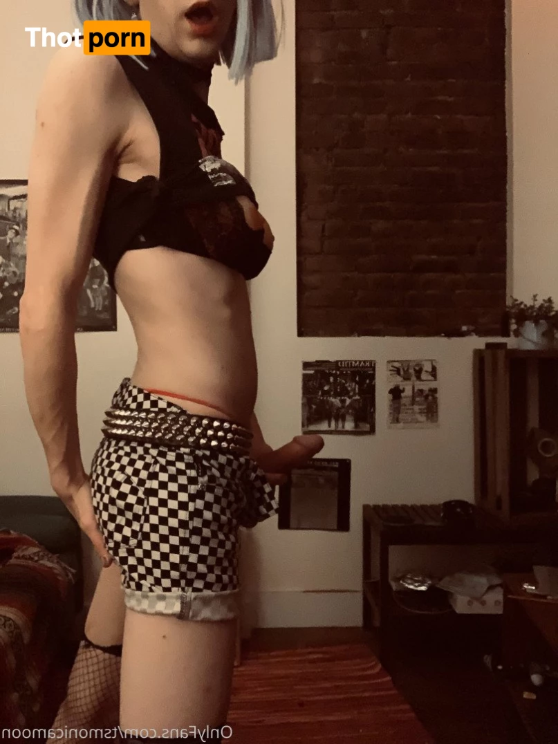 TsMonicaMoon 2893704